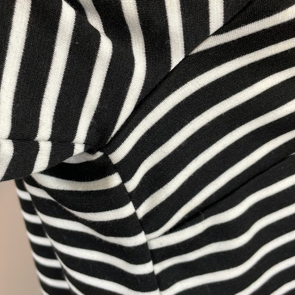 Banana Republic striped knit blouse - Picture 6 of 9